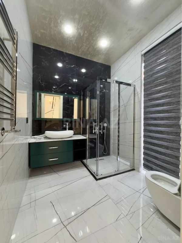 Satılır 6 otaqlı həyət evi 440 m²