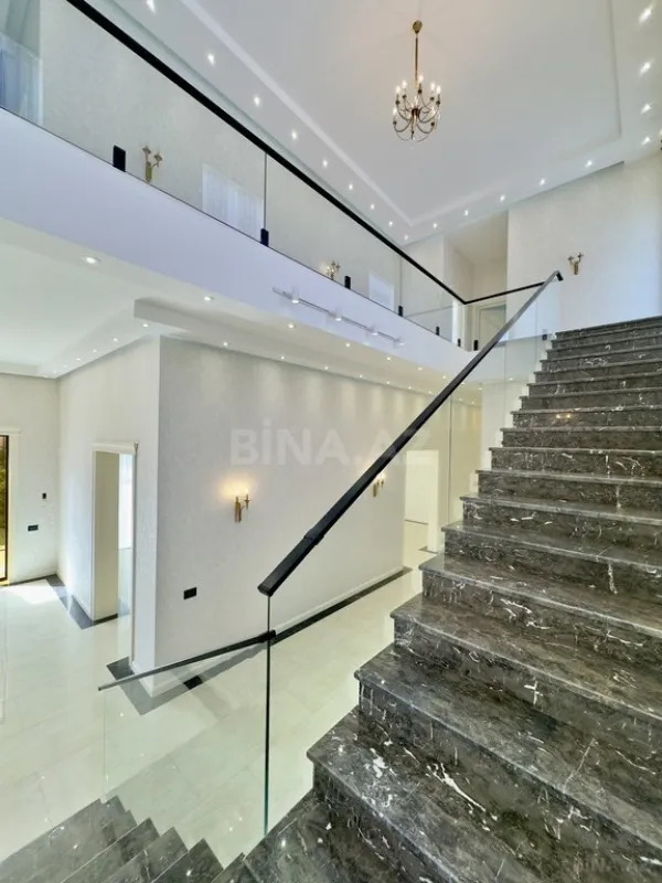 Satılır 6 otaqlı həyət evi 440 m²