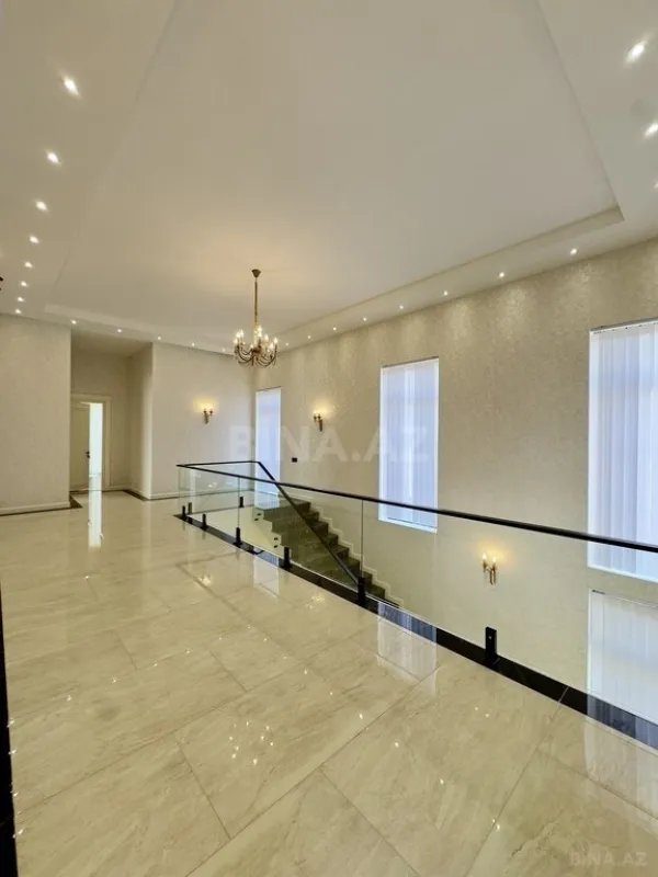 Satılır 6 otaqlı həyət evi 440 m²