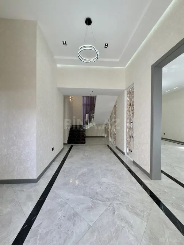 Satılır 6 otaqlı həyət evi 450 m²