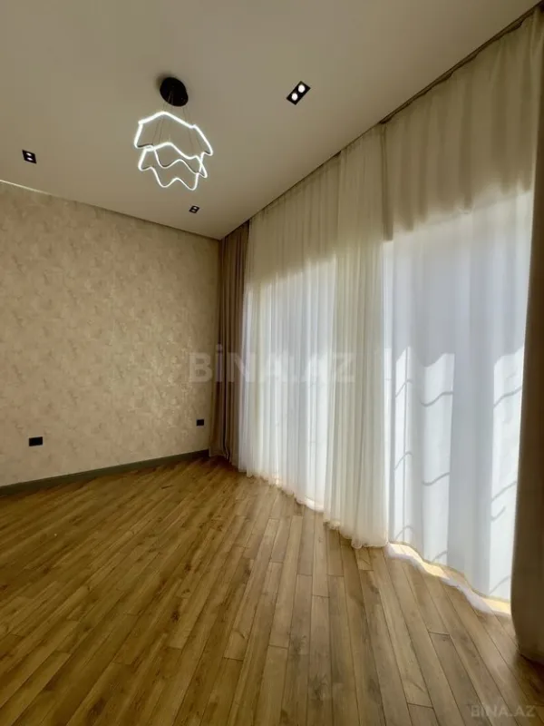 Satılır 6 otaqlı həyət evi 450 m²