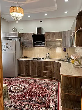 Satılır 8 otaqlı həyət evi 329 m²