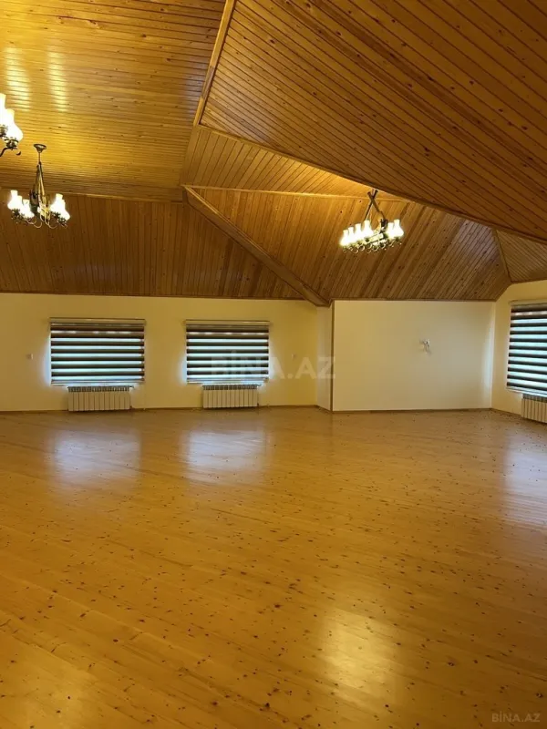 Satılır 8 otaqlı həyət evi 329 m²