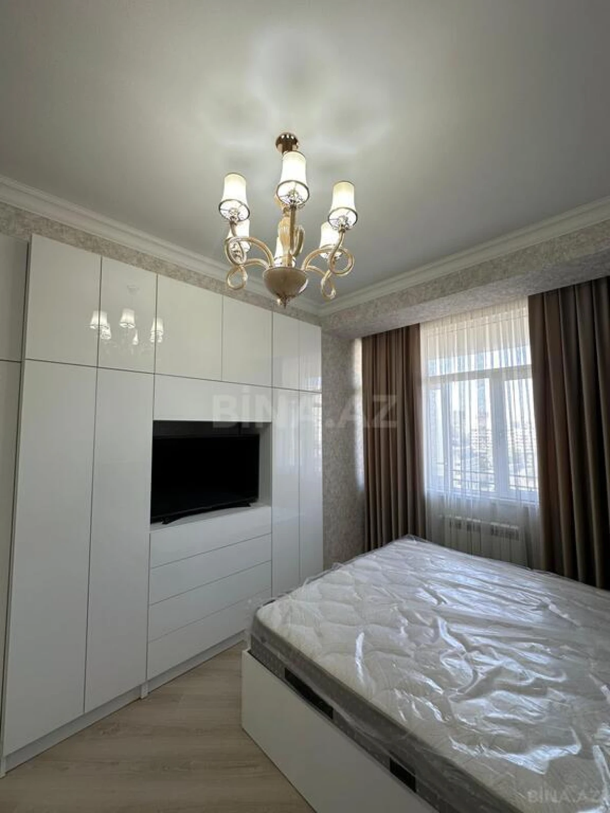 Satılır 2 otaqlı mənzil 65 m²