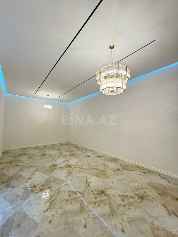 Satılır 5 otaqlı həyət evi 300 m²