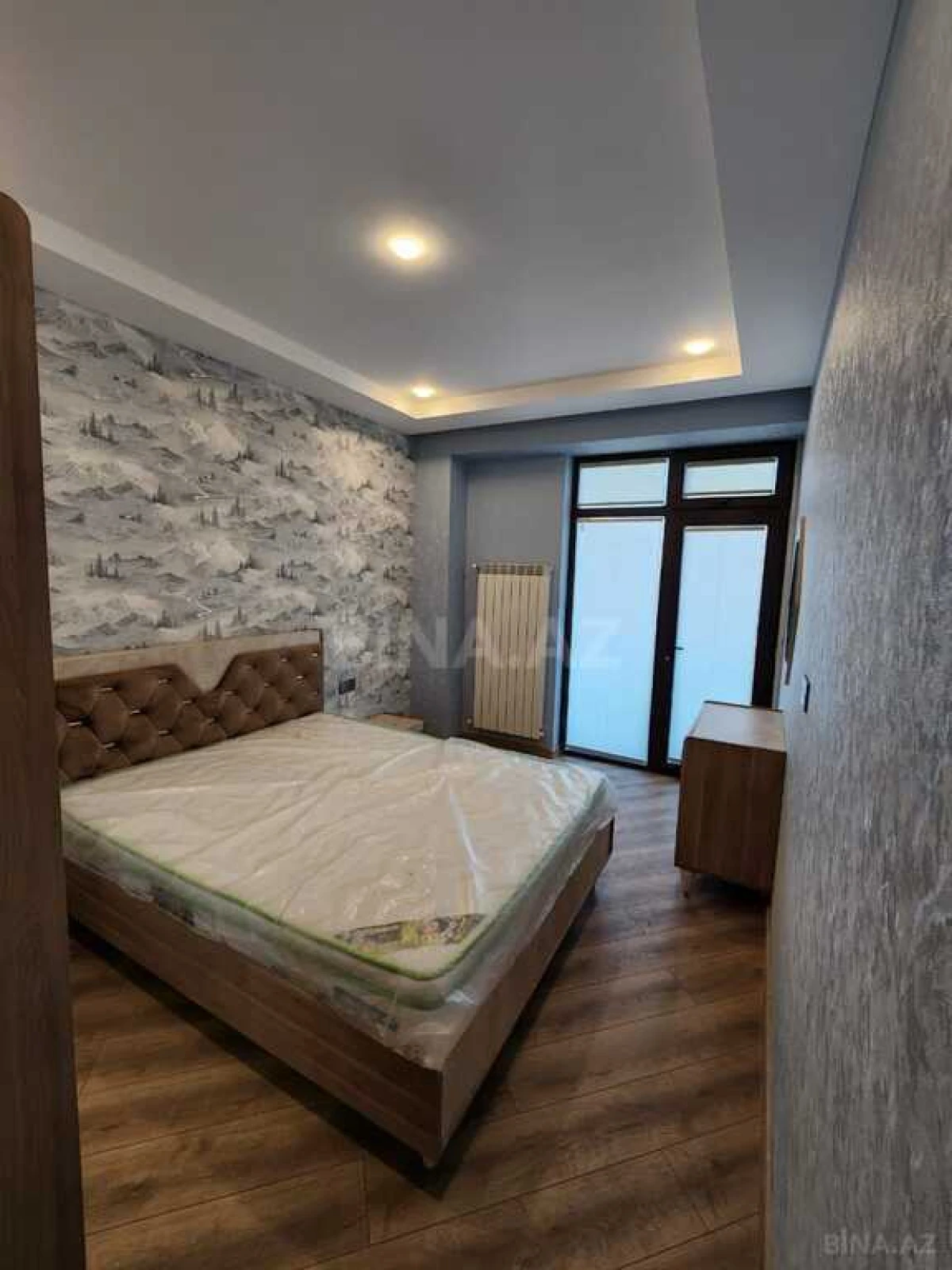 Kirayə verilir 2 otaqlı mənzil 65 m²