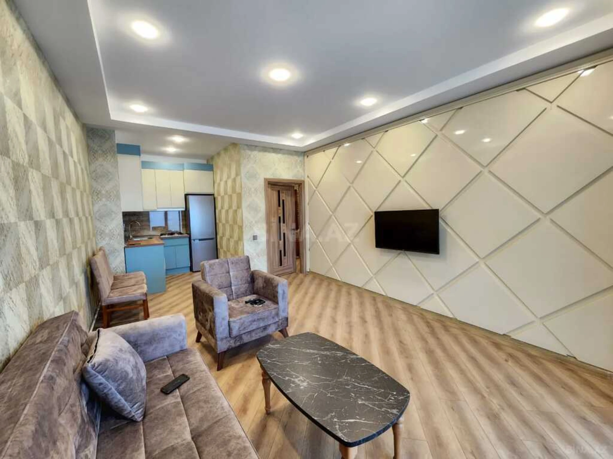 Kirayə verilir 2 otaqlı mənzil 65 m²