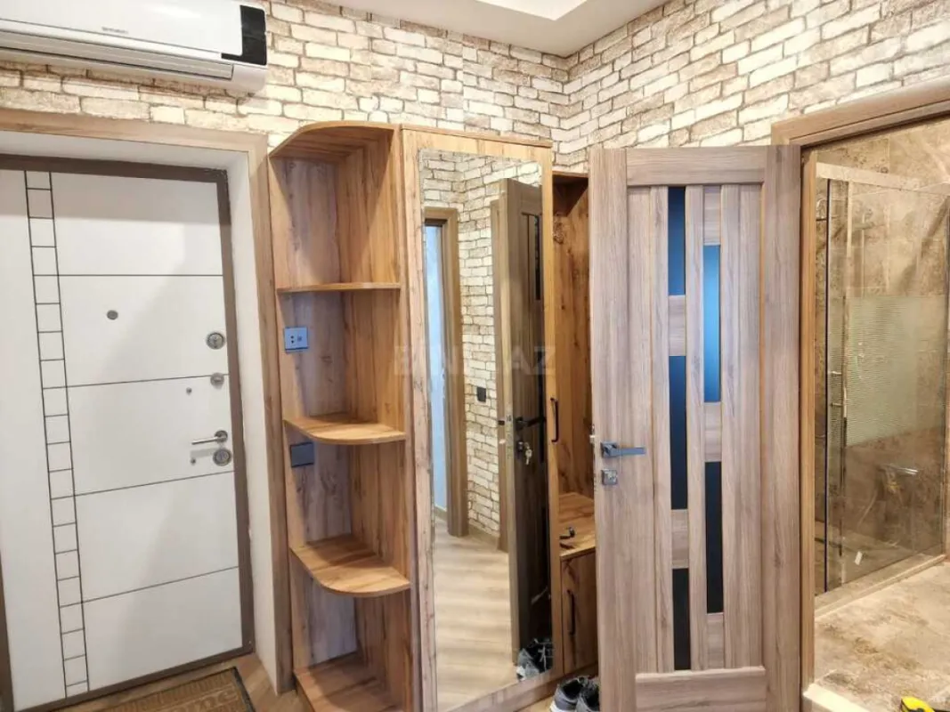 Kirayə verilir 2 otaqlı mənzil 65 m²
