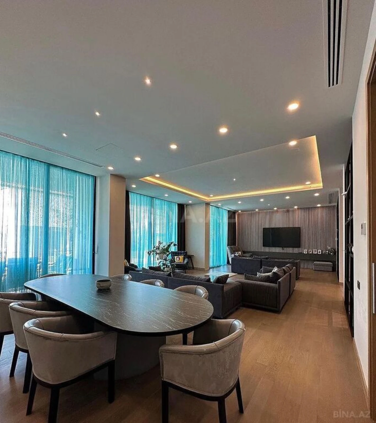 Kirayə verilir 6 otaqlı həyət evi 400 m²