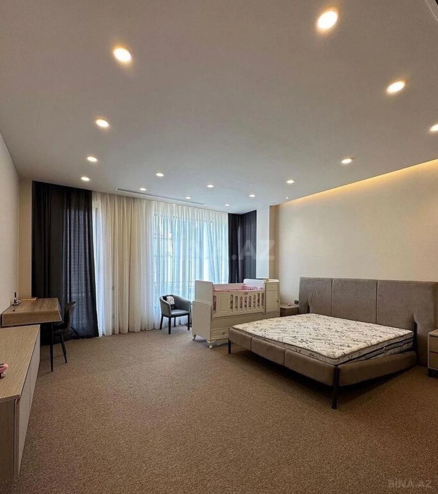 Kirayə verilir 6 otaqlı həyət evi 400 m²