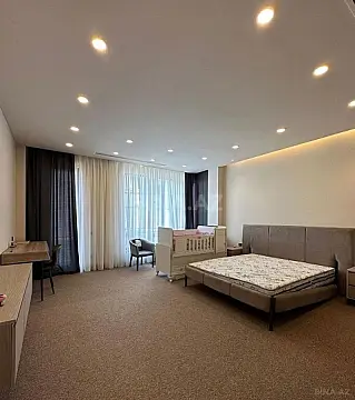 Kirayə verilir 6 otaqlı həyət evi 400 m²