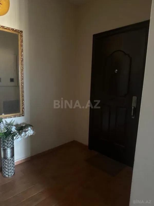 Satılır 4 otaqlı mənzil 235.5 m²