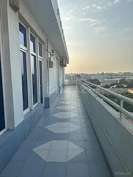 Satılır 4 otaqlı mənzil 235.5 m²
