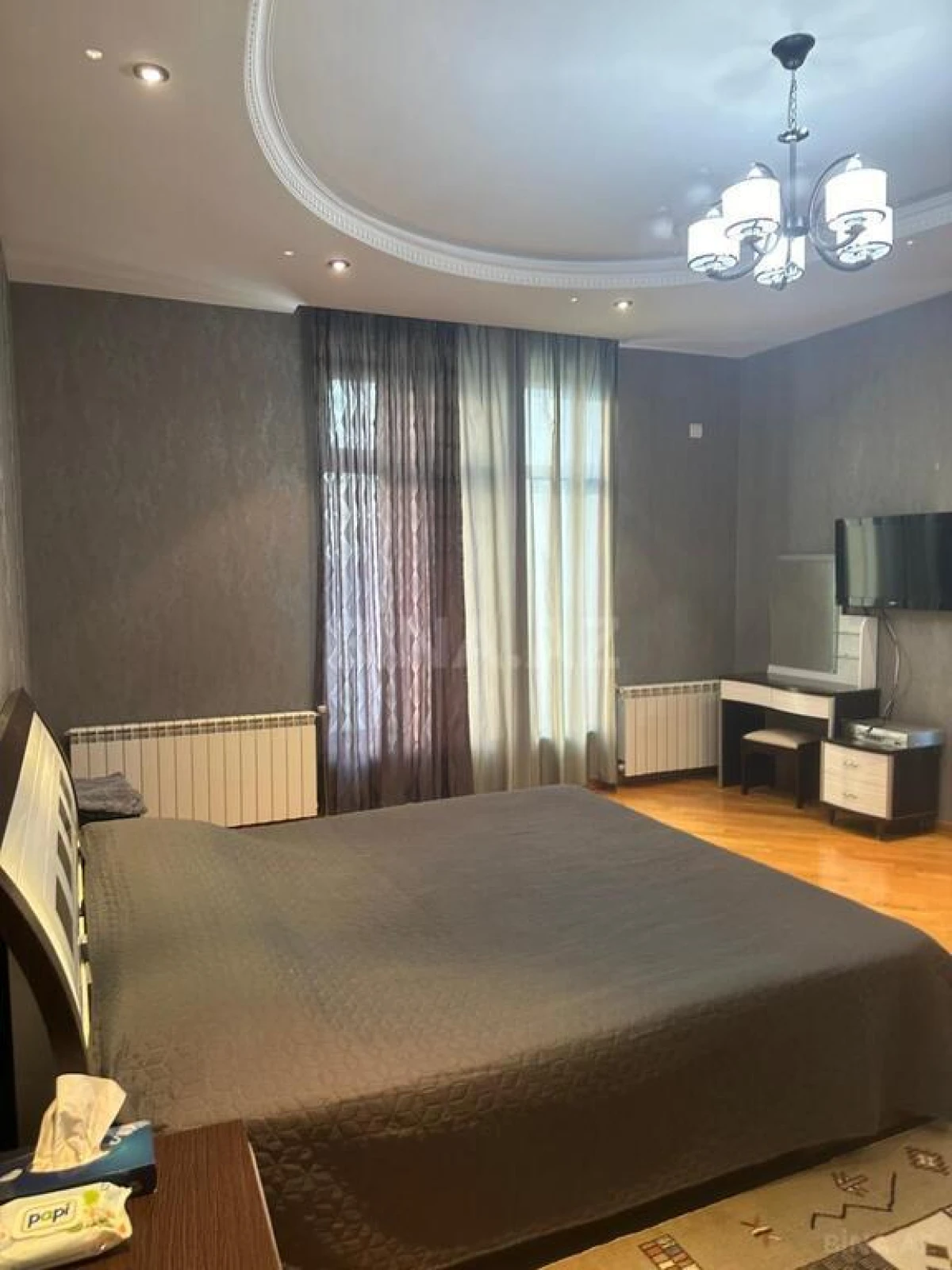 Satılır 4 otaqlı mənzil 235.5 m²