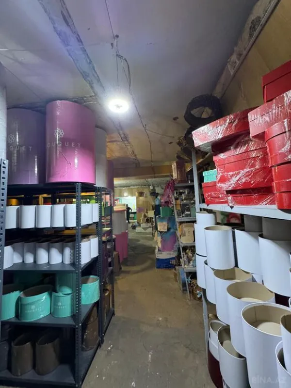 Satılır obyekt 180 m²