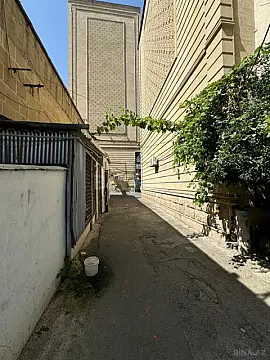 Satılır obyekt 180 m²