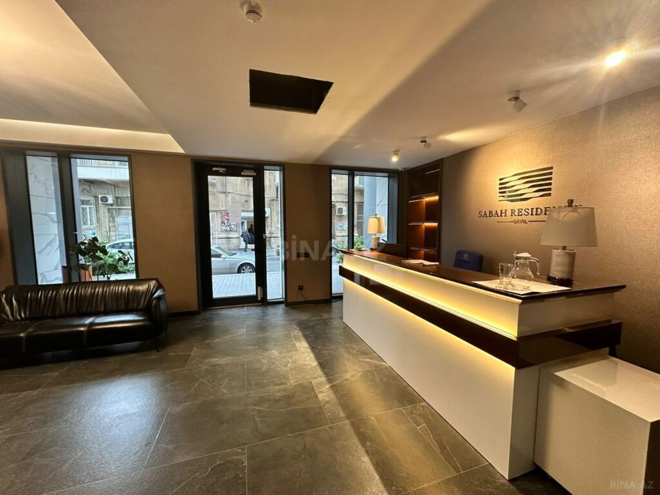 Satılır 4 otaqlı mənzil 163 m²