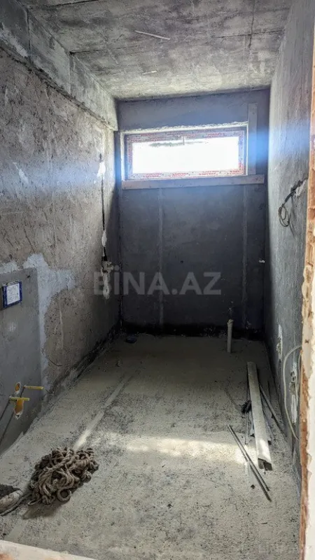 Satılır 7 otaqlı həyət evi 400 m²