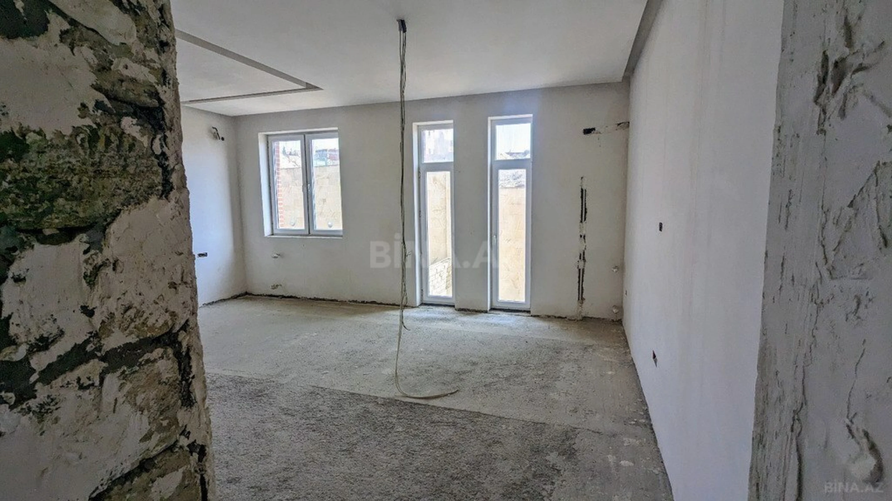 Satılır 7 otaqlı həyət evi 400 m²