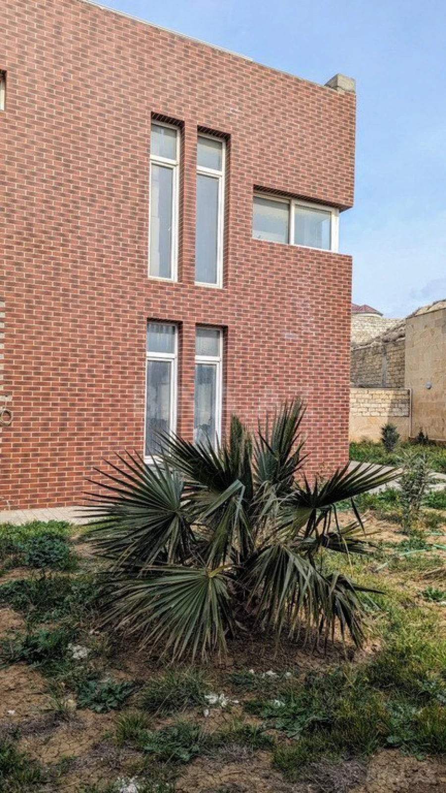 Satılır 7 otaqlı həyət evi 400 m²