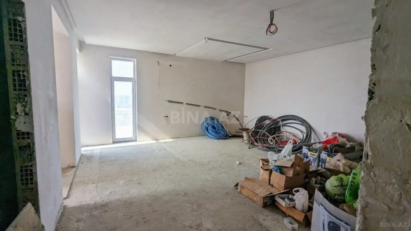 Satılır 7 otaqlı həyət evi 400 m²