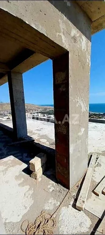 Satılır 7 otaqlı həyət evi 400 m²