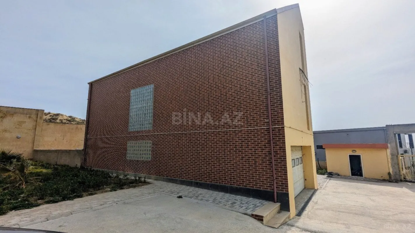 Satılır 7 otaqlı həyət evi 400 m²