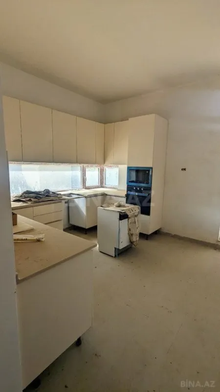 Satılır 7 otaqlı həyət evi 400 m²