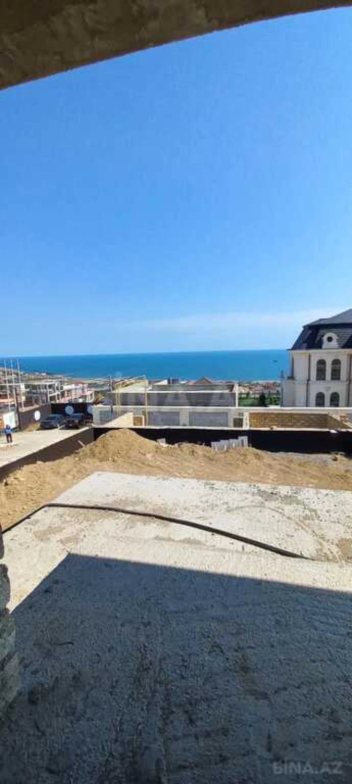 Satılır 5 otaqlı həyət evi 460 m²