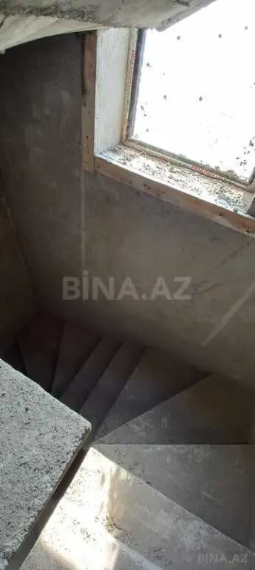 Satılır 5 otaqlı həyət evi 460 m²