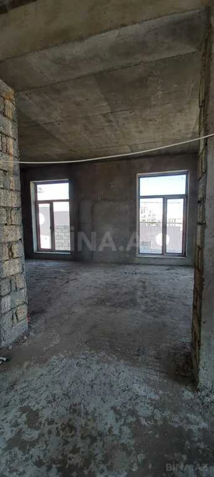 Satılır 5 otaqlı həyət evi 460 m²