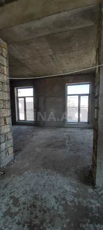 Satılır 5 otaqlı həyət evi 460 m²