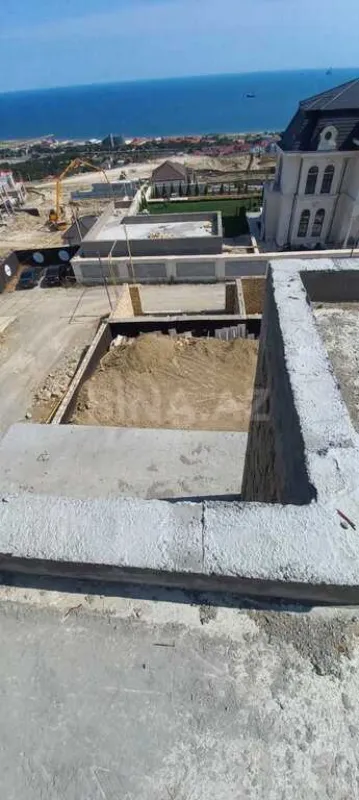 Satılır 5 otaqlı həyət evi 460 m²