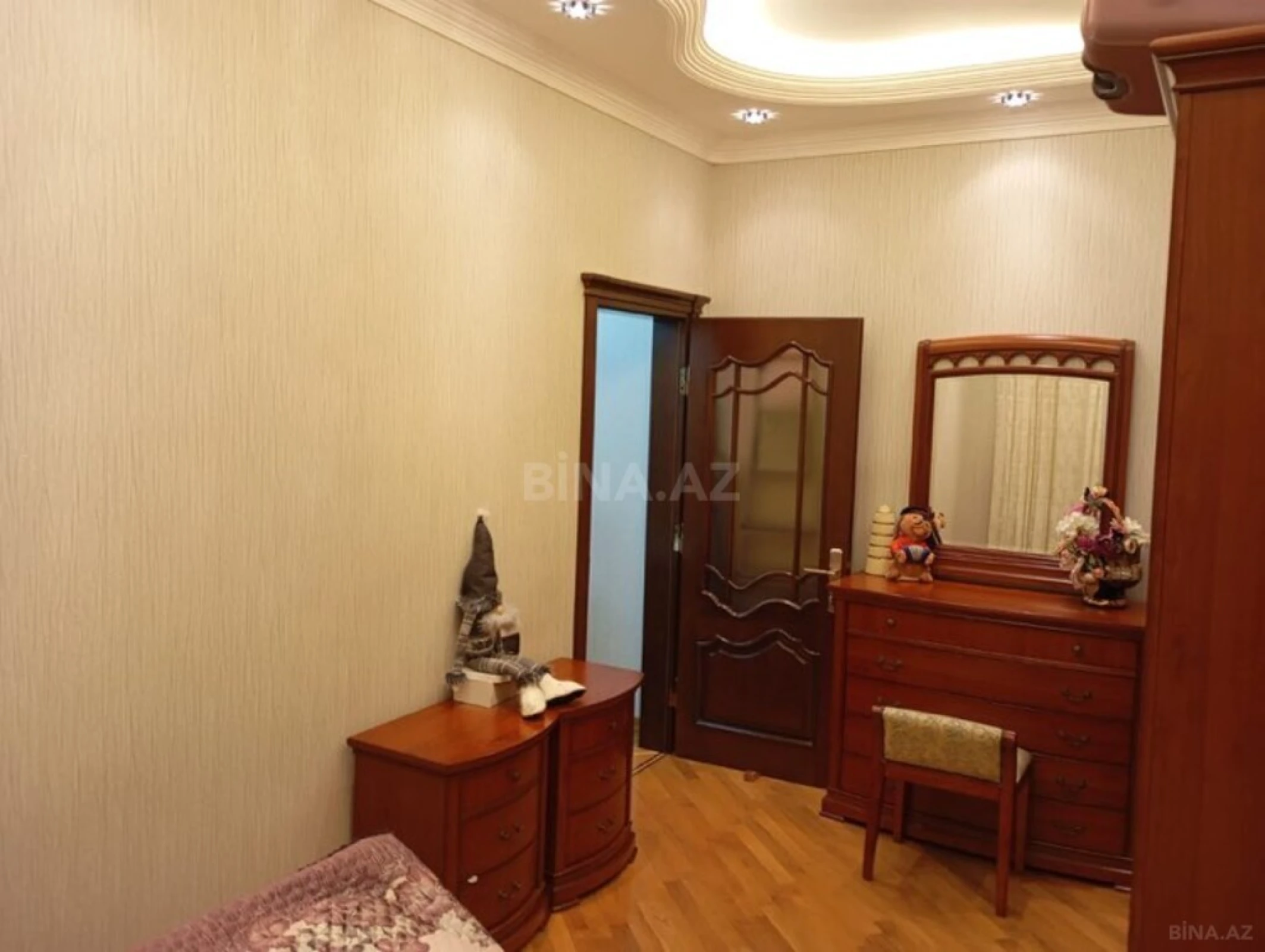Satılır 3 otaqlı mənzil 75 m²