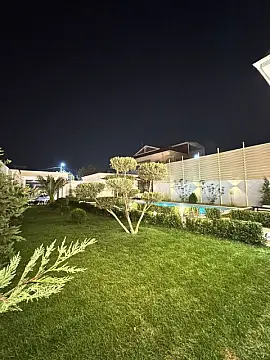 Satılır 5 otaqlı həyət evi 300 m²