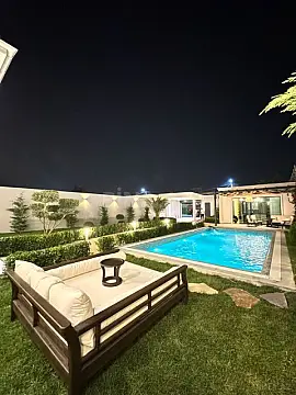 Satılır 5 otaqlı həyət evi 300 m²