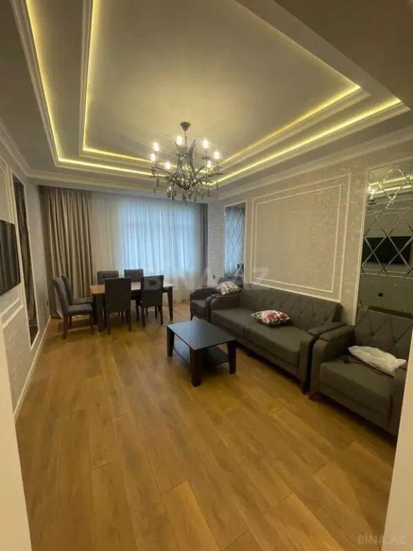 Satılır 2 otaqlı mənzil 87 m²