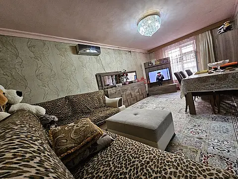 Satılır 3 otaqlı mənzil 93 m²