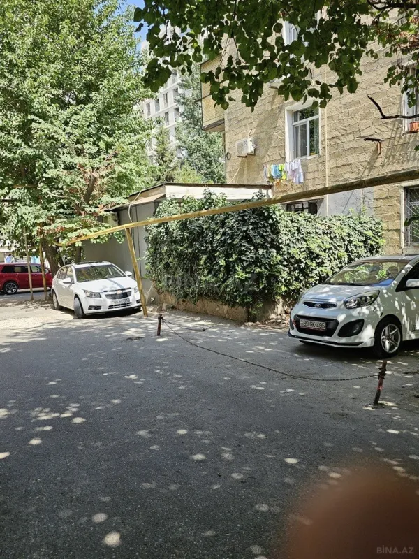 Satılır 3 otaqlı mənzil 93 m²