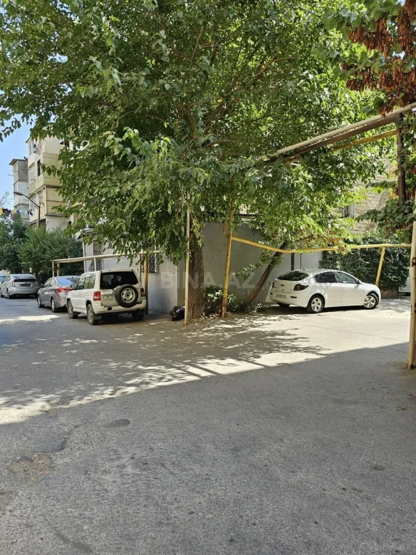 Satılır 3 otaqlı mənzil 93 m²