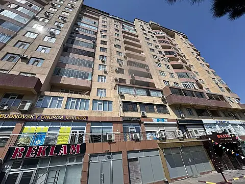 Satılır obyekt 170 m² — Bakı, Memar Əcəmi yanı 170.00 m²