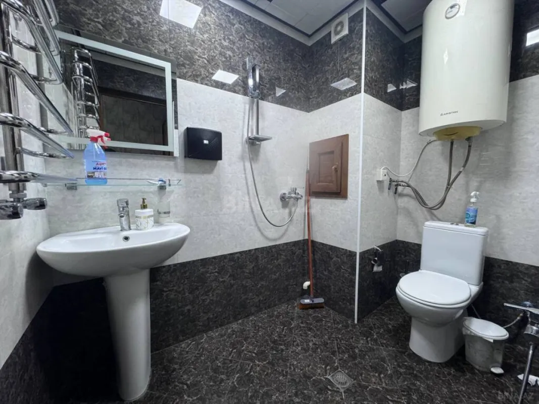 Satılır obyekt 170 m²