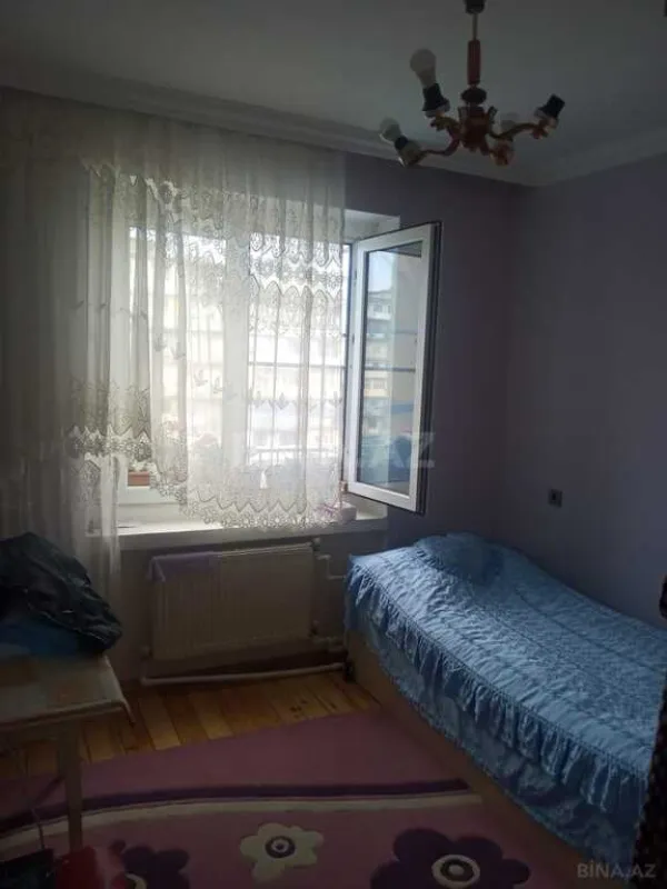 Satılır 4 otaqlı mənzil 100 m²