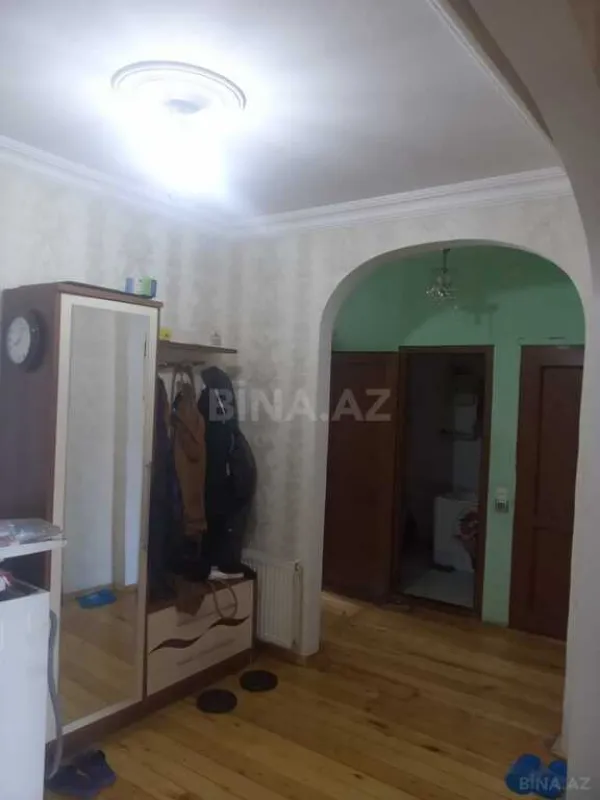 Satılır 4 otaqlı mənzil 100 m²