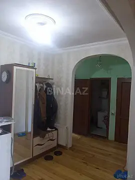 Satılır 4 otaqlı mənzil 100 m²