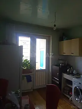 Satılır 4 otaqlı mənzil 100 m²