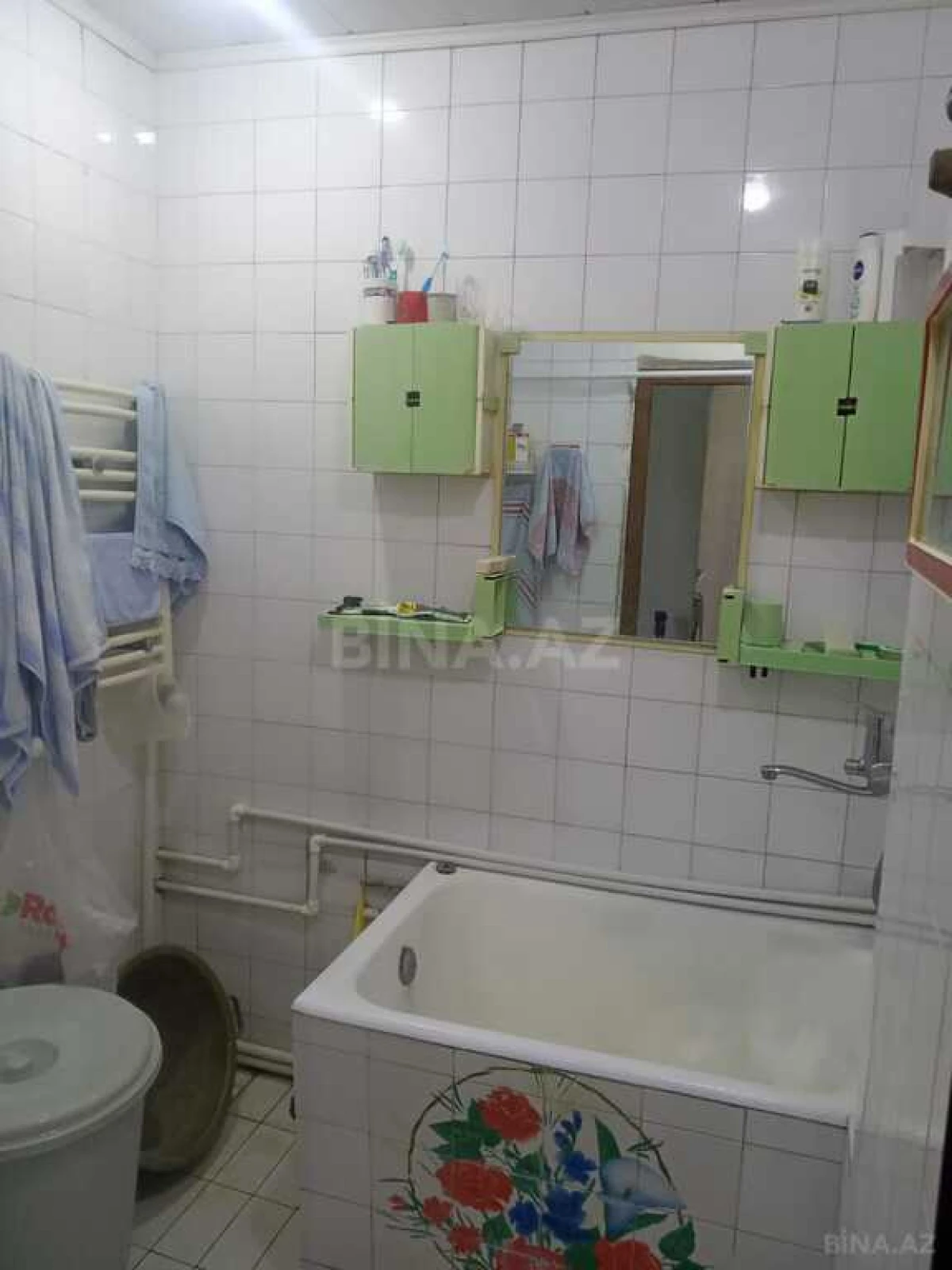 Satılır 4 otaqlı mənzil 100 m²