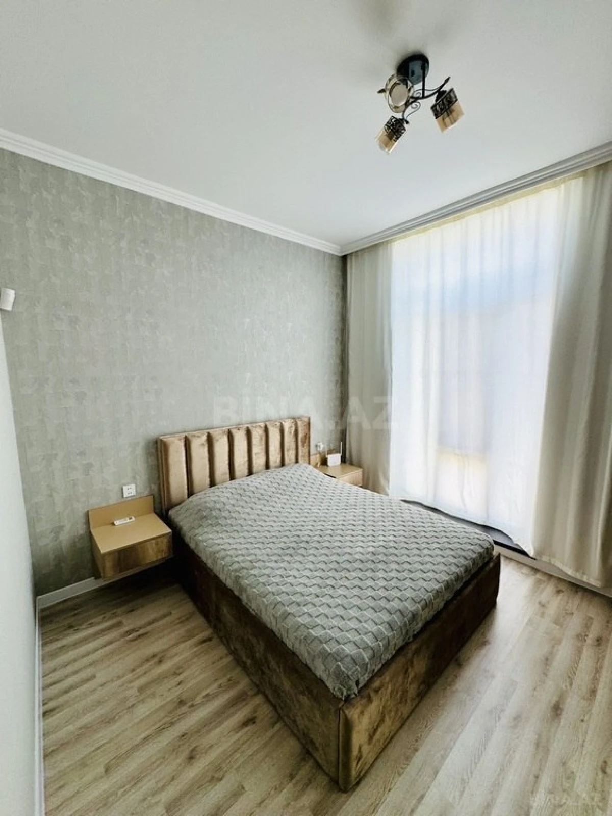 Satılır 5 otaqlı həyət evi 250 m²