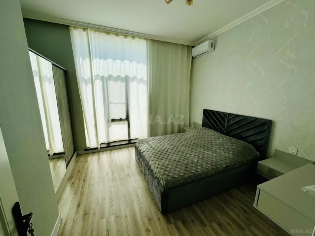 Satılır 5 otaqlı həyət evi 250 m²
