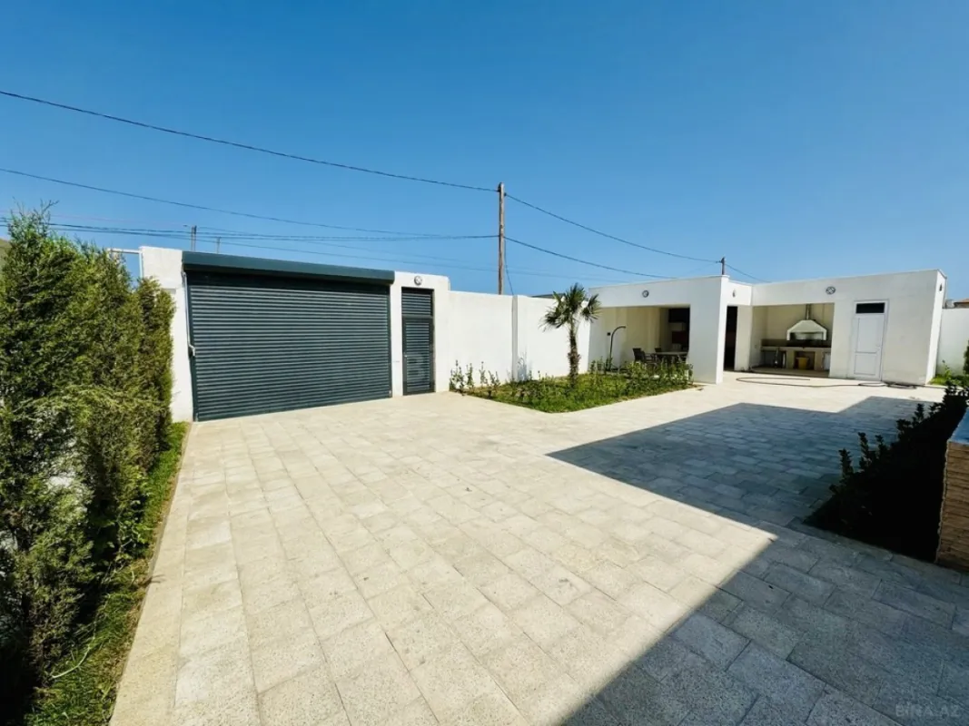 Satılır 5 otaqlı həyət evi 250 m²
